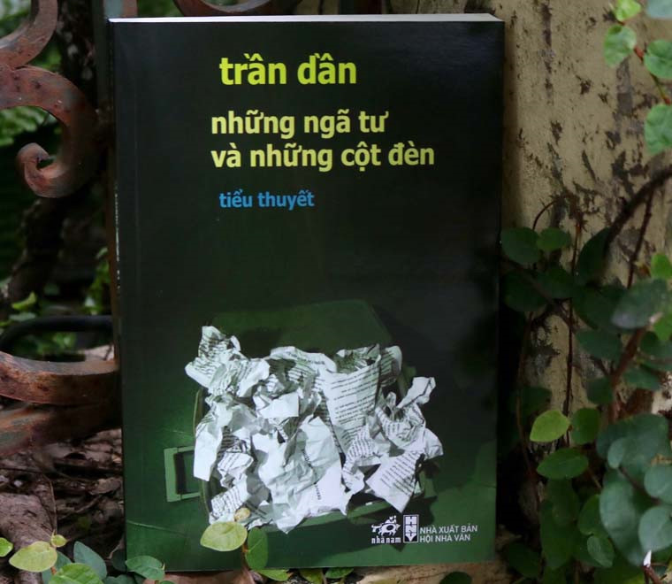 Nha van Tran Dan va nhung tac pham gay choang ngop khi tro lai hinh anh 3