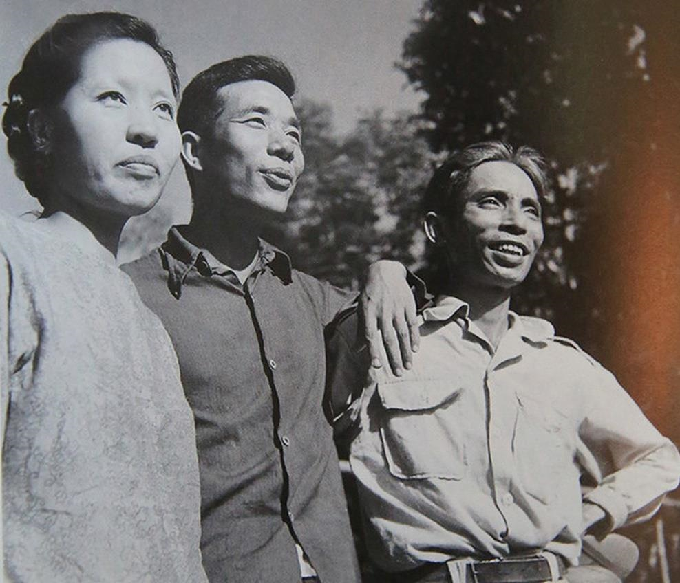 The Lu tung la bau so, suyt bi bat vi dien kich yeu nuoc hinh anh 2 