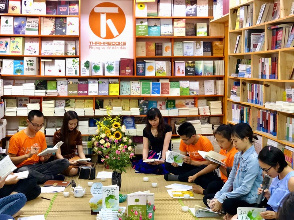 12 nam cung nhau doc sach cua Vuon yeu thuong hinh anh 1 