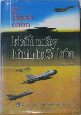 Khối Mây Hình Lưỡi Búa