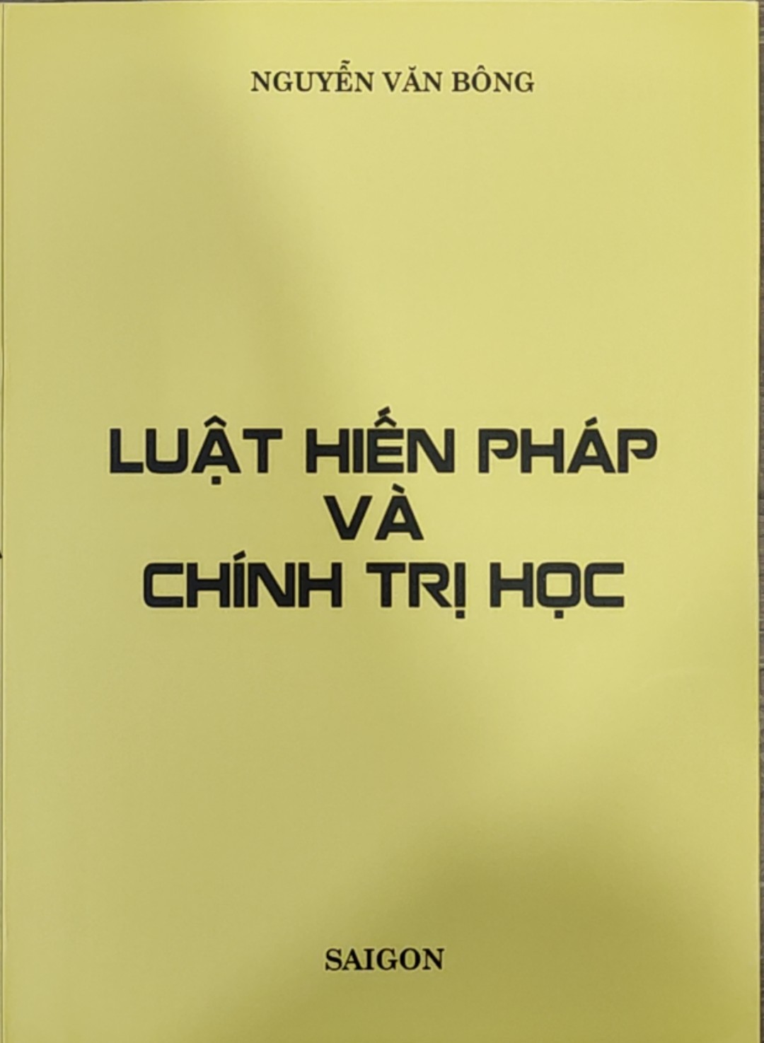 Luật Hiến Pháp Và Chính Trị Học